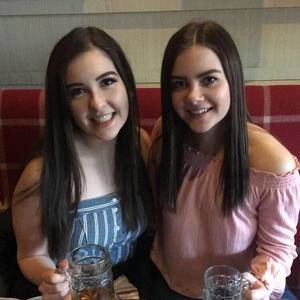 Meet your Posher, Julia rae